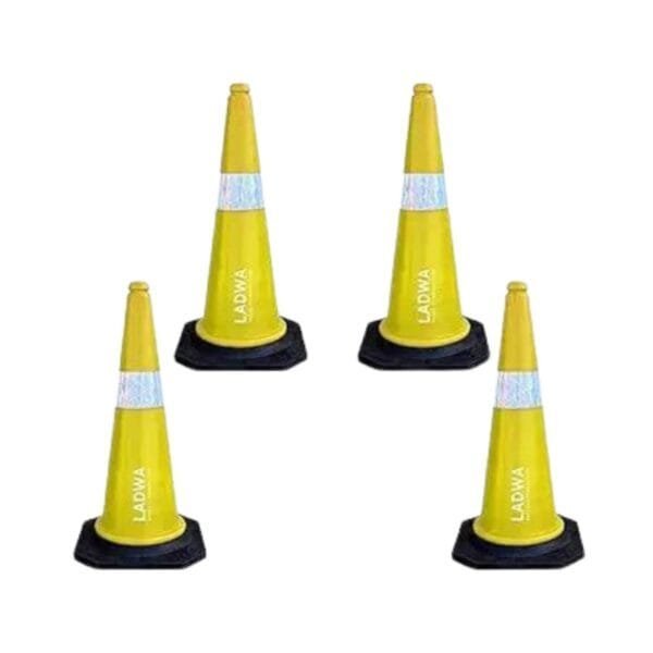 LADWA - Industrial Accident Road Safety Cone | 750mm 4 Traffic Safety Yellow Cones + 4 Mtr Chain + 4 Hooks With Black Rubber Weighted Base And Highly Visible Reflective Collar | Yellow | Pack Of 4